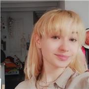 Estudiante nativa de Barcelona de segundo de bachillerato, sociable y amable con control de catalán y castellano y el nivell de advanced en ingles ofrece clases de repaso de cualquier materia del nivel de la ESO o bachillerato.
Tambien conocimiento de gui